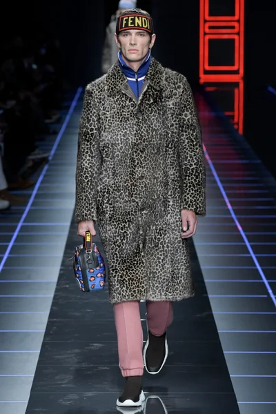 Look 1